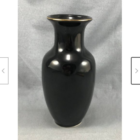 Vintage Vase PEACOCKS Asian Floral Design Black with Gold 6" Tall Japan - Picture 4 of 6